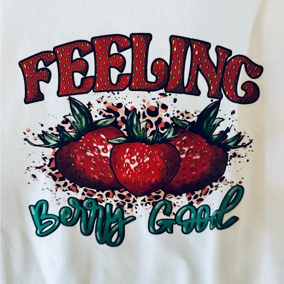 Hand-Pressed made "Feeling Berry Good" Graphic Tee - Size L, New - Picture 3 of 7